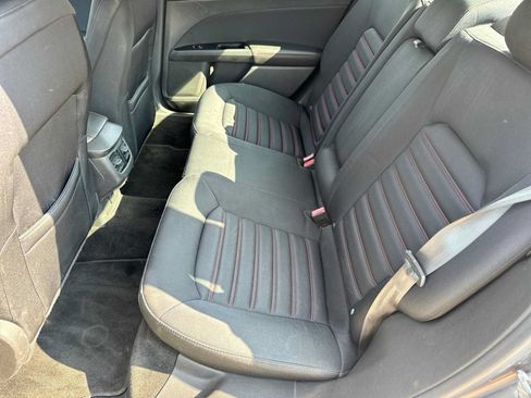 Used 2013 Ford Fusion SE FWD image 16
