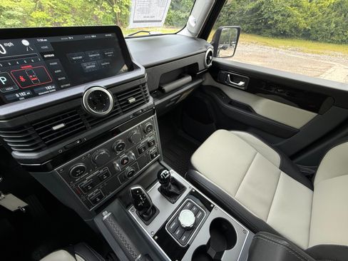 Used 2025 INEOS Grenadier AWD/4WD image 33