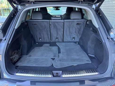 Certified 2025 Audi Q5 Premium Plus image 17