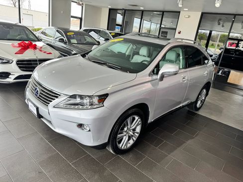 Used 2015 Lexus RX 450h AWD image 2