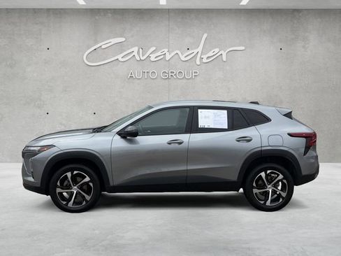 Used 2024 Chevrolet Trax RS image 13