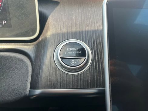 Used 2022 Mercedes-Benz S 500 4MATIC w/ AMG Line Package image 29