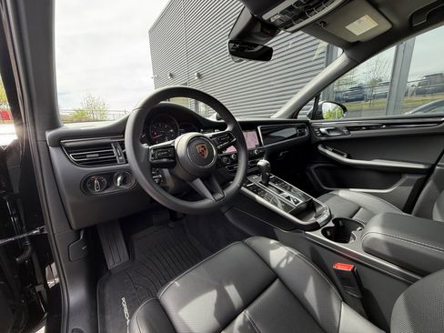 Certified 2026 Porsche Macan Turbo image 4