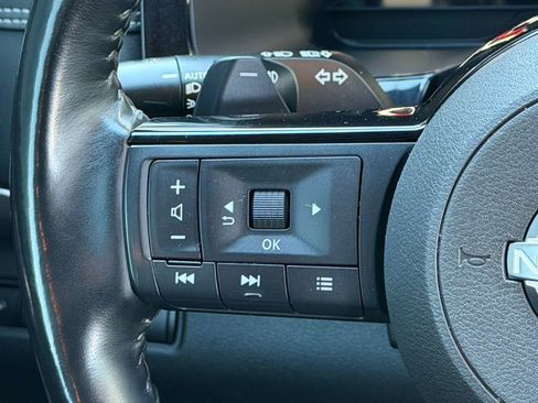 Used 2022 Nissan Pathfinder Platinum w/ Cargo Package image 27