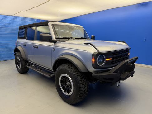 Used 2021 Ford Bronco 4-Door w/ Sasquatch Package AWD/4WD image 2