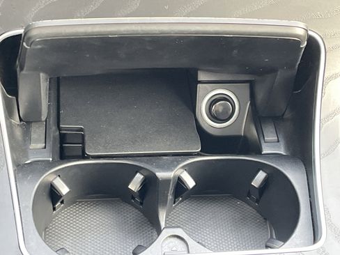 Used 2017 Mercedes-Benz GLC 300 4MATIC image 35