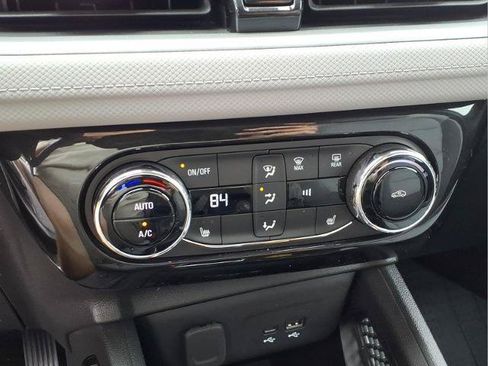 Used 2024 Chevrolet TrailBlazer LT w/ Convenience Package AWD/4WD image 14