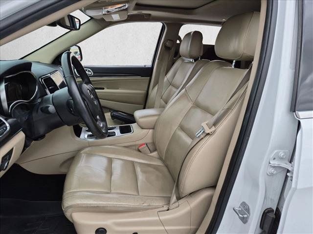 Used 2019 Jeep Grand Cherokee Limited RWD image 12