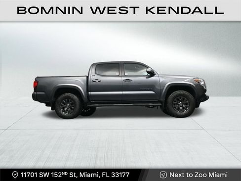 Used 2022 Toyota Tacoma SR5 w/ Technology Package image 25