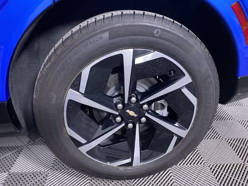 Certified 2025 Chevrolet Equinox EV LT w/ Convenience Package image 13