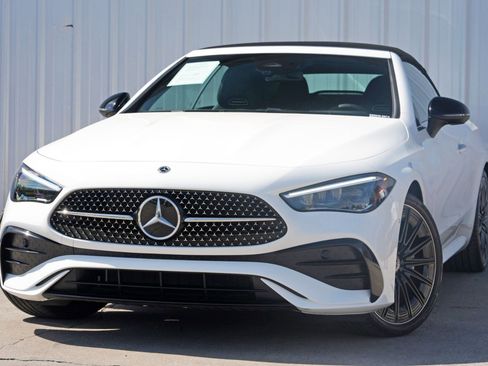 Used 2025 Mercedes-Benz CLE 300 4MATIC Cabriolet w/ Night Package image 3