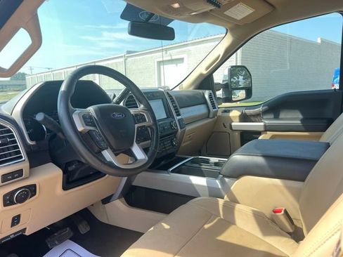 Used 2017 Ford F250 Lariat w/ Chrome Package AWD/4WD image 34