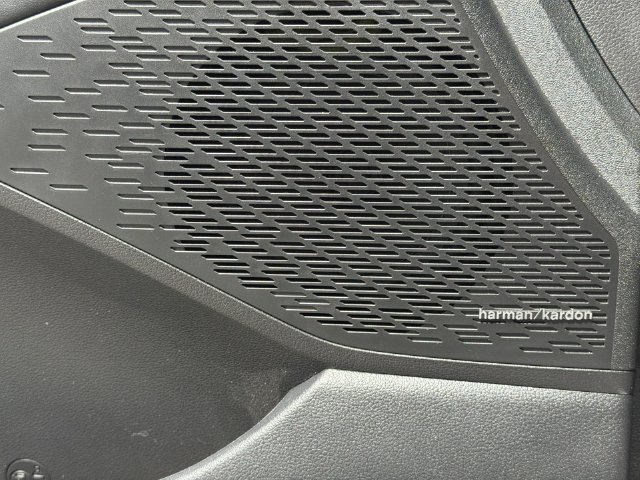 Used 2025 Hyundai Palisade Limited FWD image 34