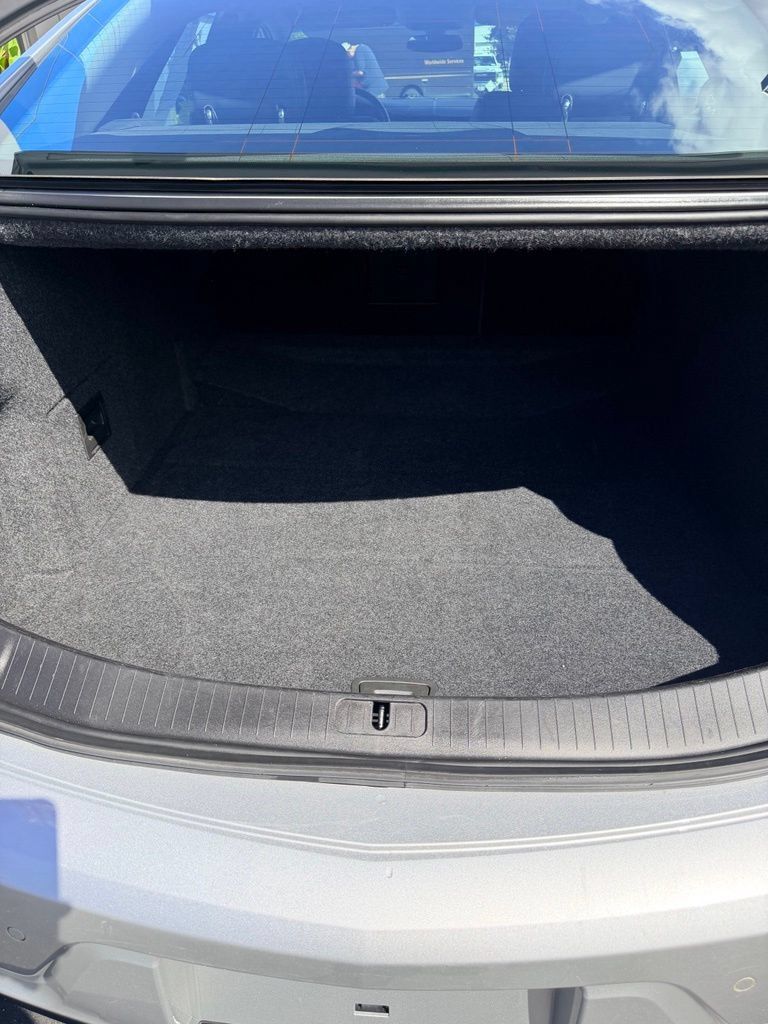 Used 2018 Cadillac XTS Luxury AWD/4WD image 12