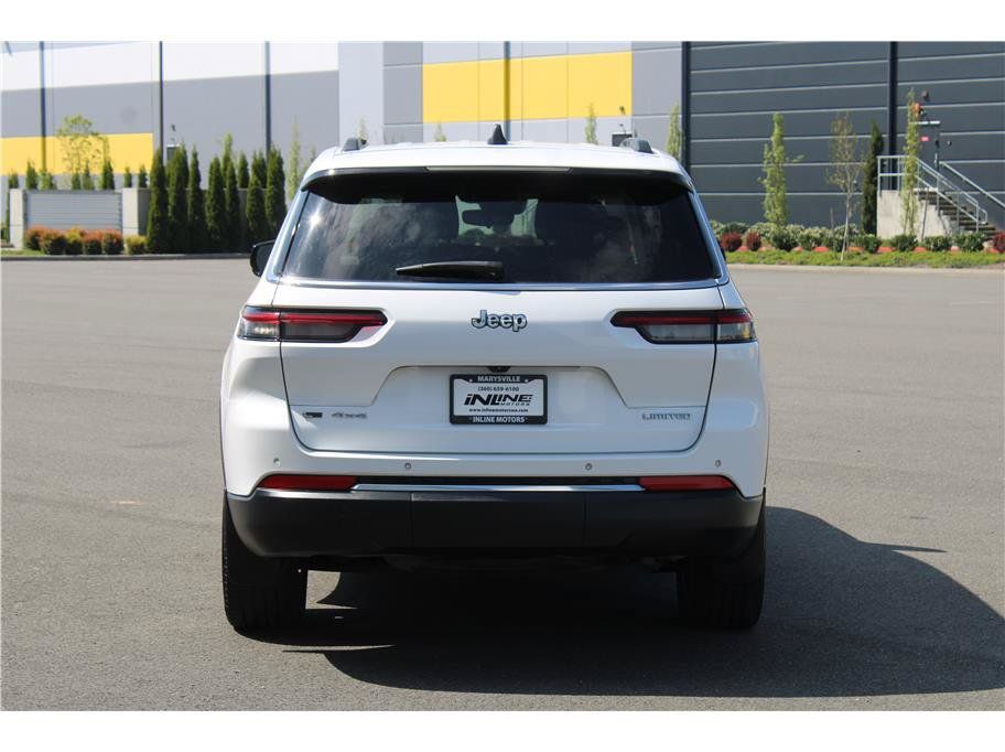 Used 2023 Jeep Grand Cherokee L Limited w/ Trailer Tow Group (B) AWD/4WD image 3