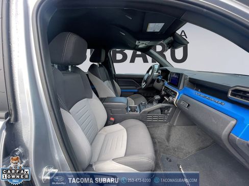 Used 2025 Toyota Tacoma TRD Off-Road image 17