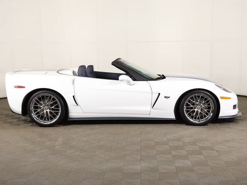 Used 2013 Chevrolet Corvette 427 w/ 1SC Preferred Equipment Group RWD image 17