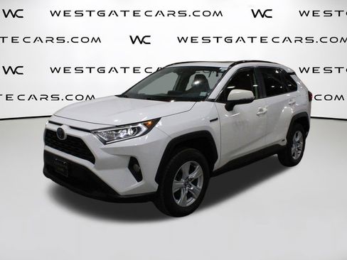 Used 2019 Toyota RAV4 XLE image 1