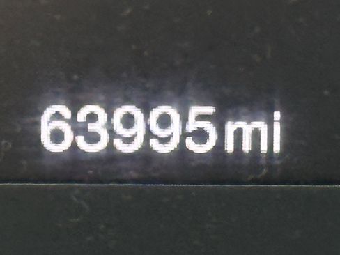 Used 2018 Jeep Renegade Latitude w/ Cold Weather Group AWD/4WD image 13