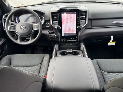 New 2026 RAM 1500 4x4 Crew Cab image 34