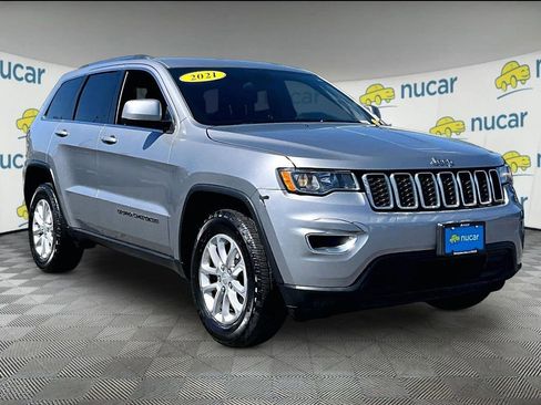 Used 2021 Jeep Grand Cherokee Laredo AWD/4WD image 1