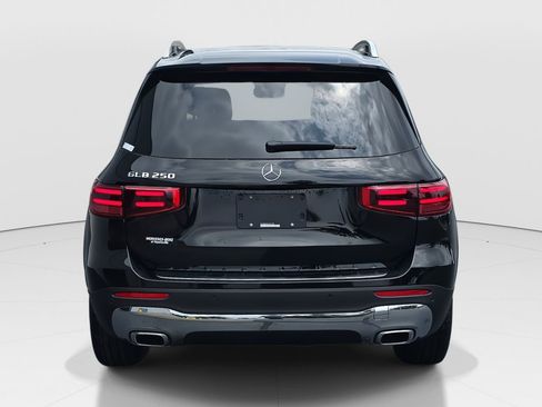 New 2026 Mercedes-Benz GLB 250 GLB 250 image 6