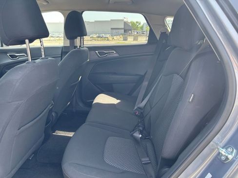 Used 2025 Kia Sportage LX FWD image 22