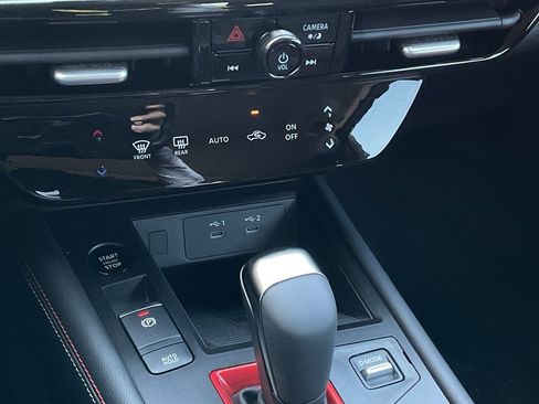 New 2026 Nissan Kicks SR image 32