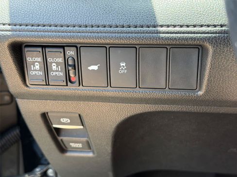 Used 2025 Honda Odyssey Sport-L image 38