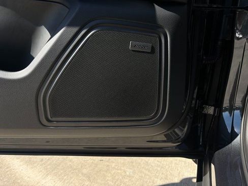 Certified 2026 Porsche Macan image 22