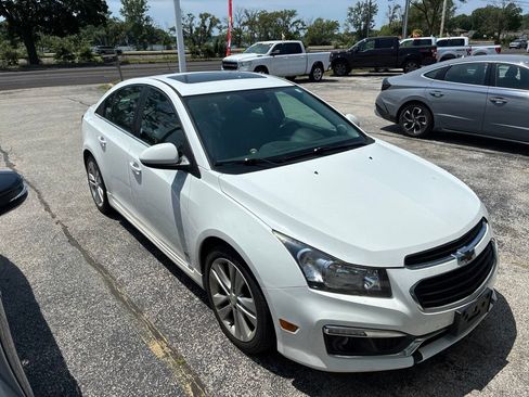 Used 2016 Chevrolet Cruze LT w/ RS Appearance Package FWD image 3