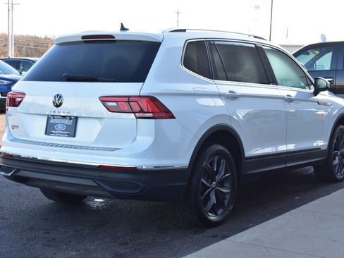 Used 2023 Volkswagen Tiguan SE image 9