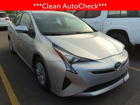 Used 2016 Toyota Prius Two image 3