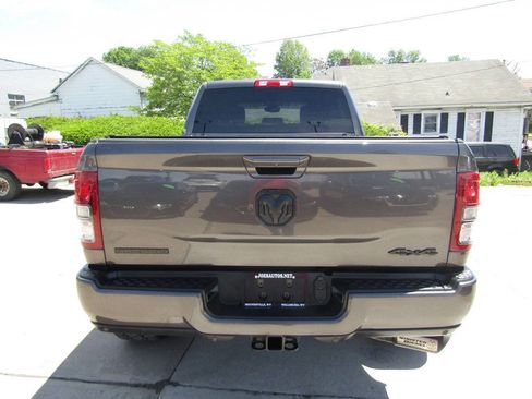 Used 2021 RAM 2500 Big Horn w/ Night Edition AWD/4WD image 4