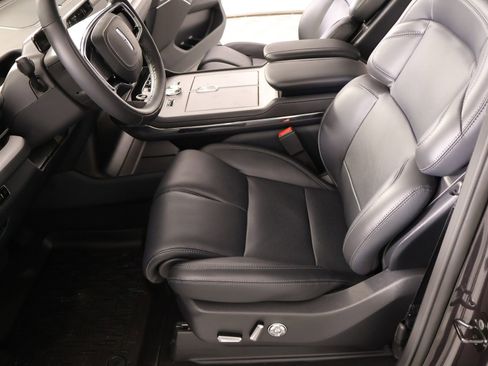 New 2025 Lincoln Navigator Reserve w/ Jet Appearance Package AWD/4WD image 12