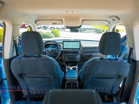 Used 2025 Ford Bronco Sport Heritage w/ Convenience Package image 16