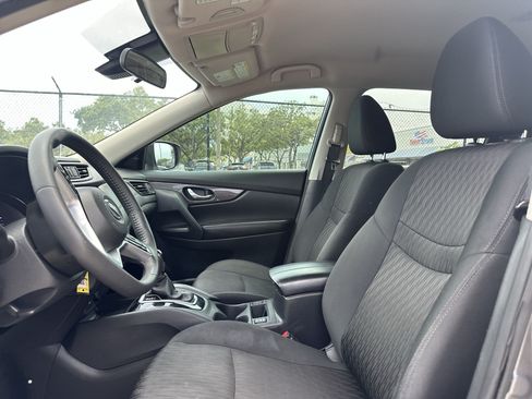 Used 2020 Nissan Rogue S w/ Special Edition Package FWD image 13