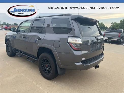 Used 2021 Toyota 4Runner Venture w/ Moonroof Package AWD/4WD image 4