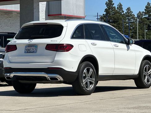 Used 2022 Mercedes-Benz GLC 300 4MATIC image 3