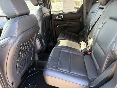 Certified 2025 Ford Bronco Badlands AWD/4WD image 14