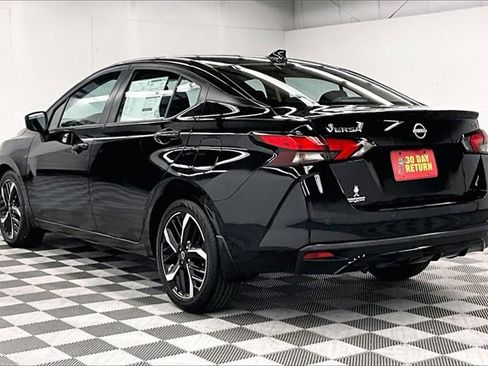 New 2025 Nissan Versa SR w/ Trunk Package image 3