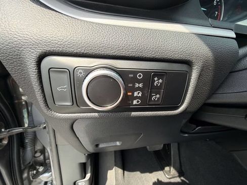 Used 2024 Ford Explorer XLT AWD/4WD image 26