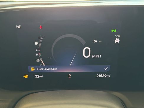 Used 2025 Buick Encore GX Preferred FWD image 38