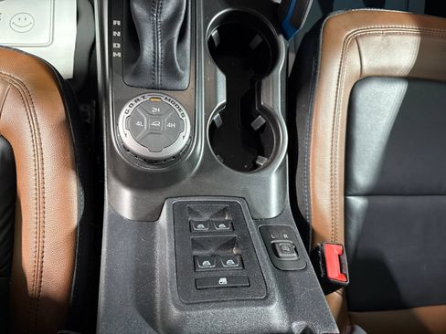 Used 2023 Ford Bronco Outer Banks AWD/4WD image 30