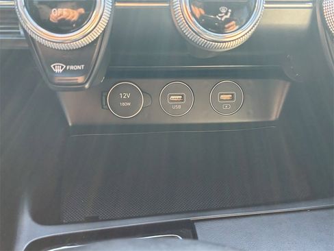 Used 2023 Genesis G70 2.0T image 21