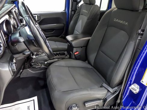 Used 2020 Jeep Wrangler Unlimited Sahara w/ Uconnect 4C Nav & Sound Group AWD/4WD image 13