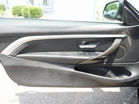 Used 2017 BMW 430i Convertible image 25