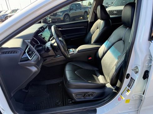 Used 2018 Toyota Camry XSE w/ Driver Assist Package image 5