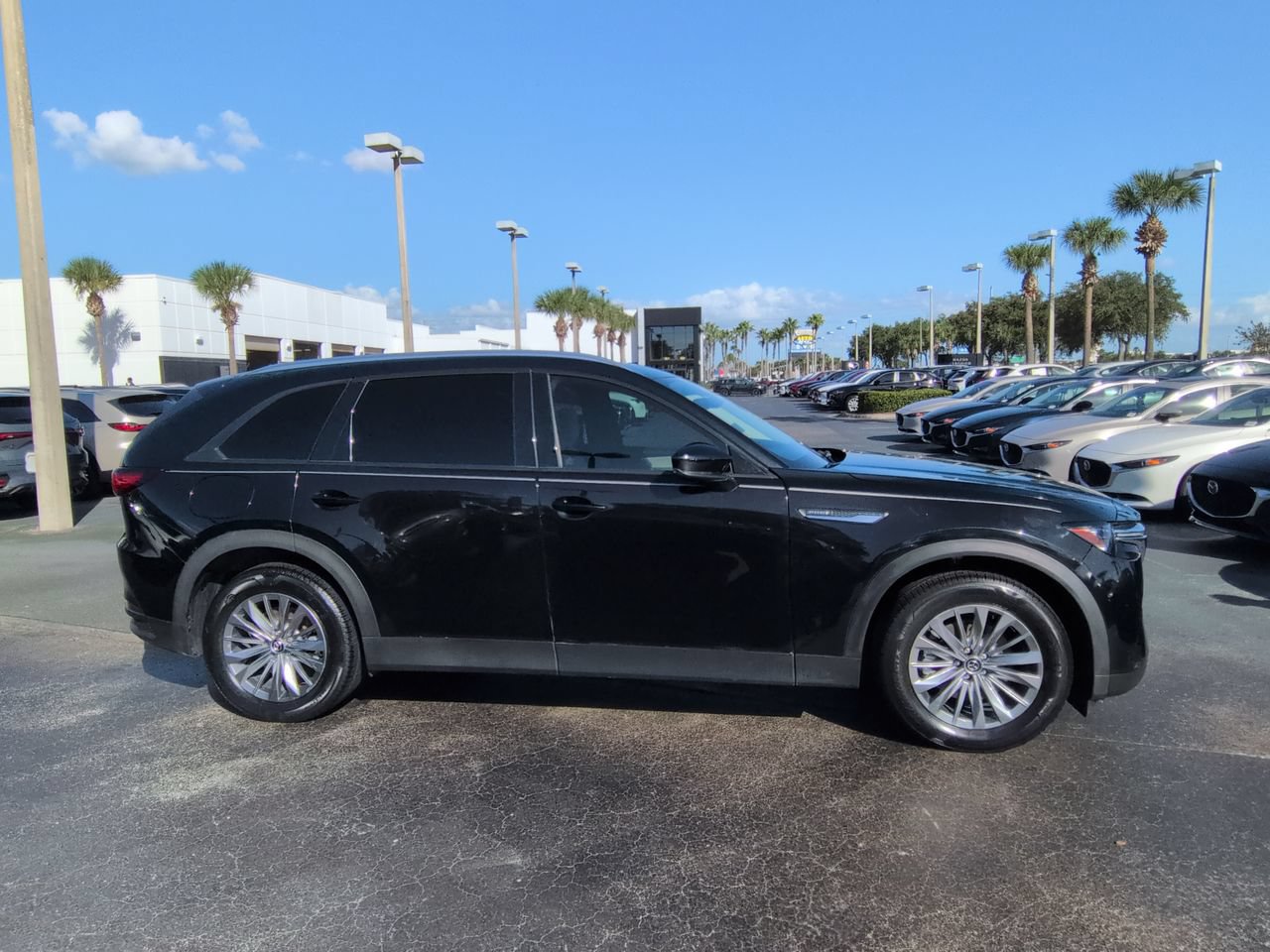 Used 2024 MAZDA CX-90 Plug-In Hybrid w/ Preferred AWD/4WD image 3