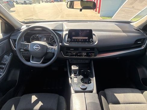 Used 2025 Nissan Rogue SV AWD/4WD image 11